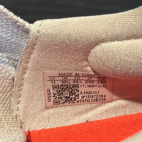 Ultraboost 23 Light “White Solar Red” size 11 - Picture 4 of 4